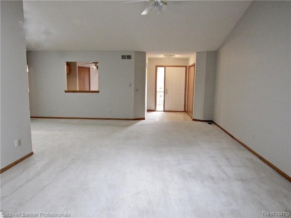 22330 River Ridge Trail Farmington Hills, MI 48335 - Photo 6 of 35