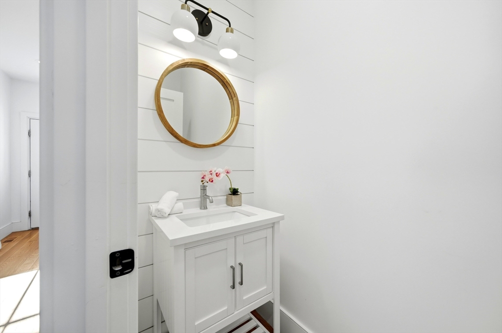 7 Sharon Avenue, Unit 7 Newton, MA 02466 - Photo 4 of 41