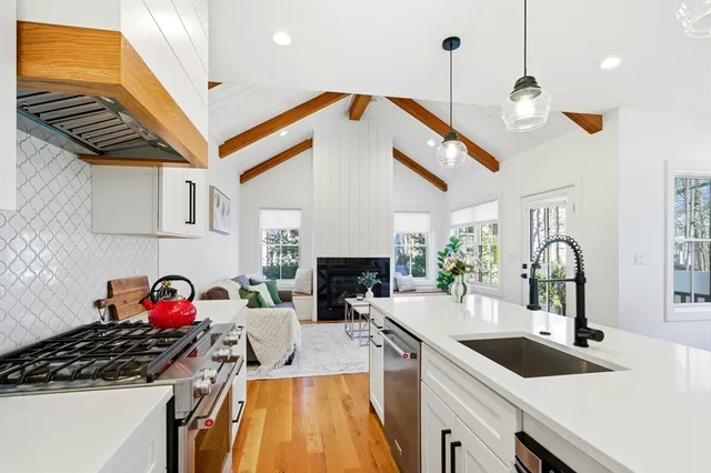 $1,599,000 | 7 Sharon Avenue, Unit 7, Newton, MA 02466