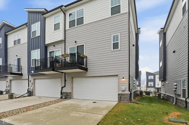 $325,000 | 312 Steeples Boulevard, Indianapolis, IN 46222