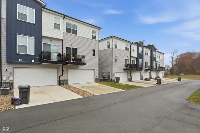 $325,000 | 312 Steeples Boulevard, Indianapolis, IN 46222