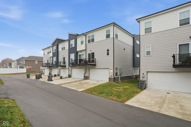 $325,000 | 312 Steeples Boulevard, Indianapolis, IN 46222