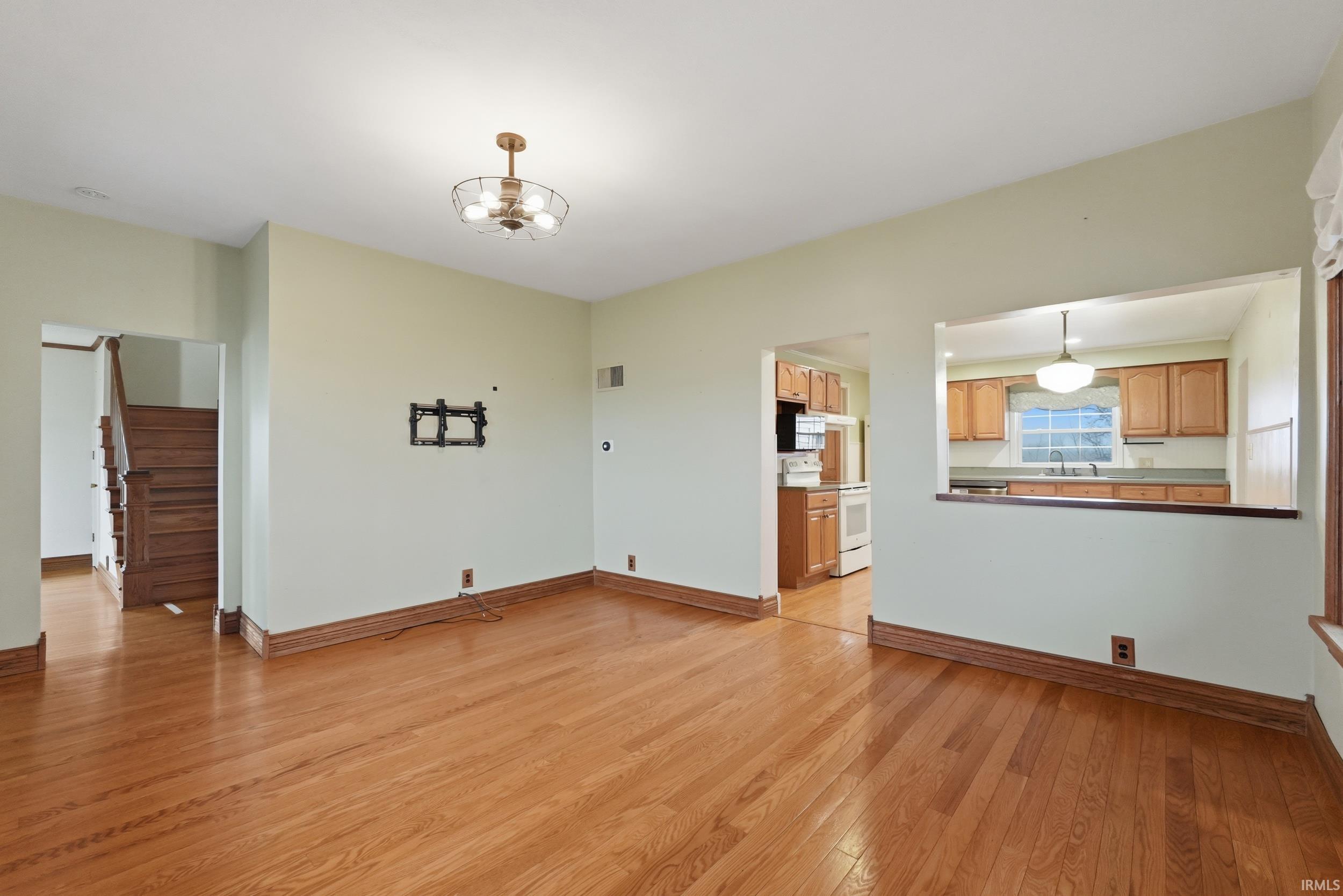 17711 Howe Road Monroeville, IN 46773 - Photo 3 of 35