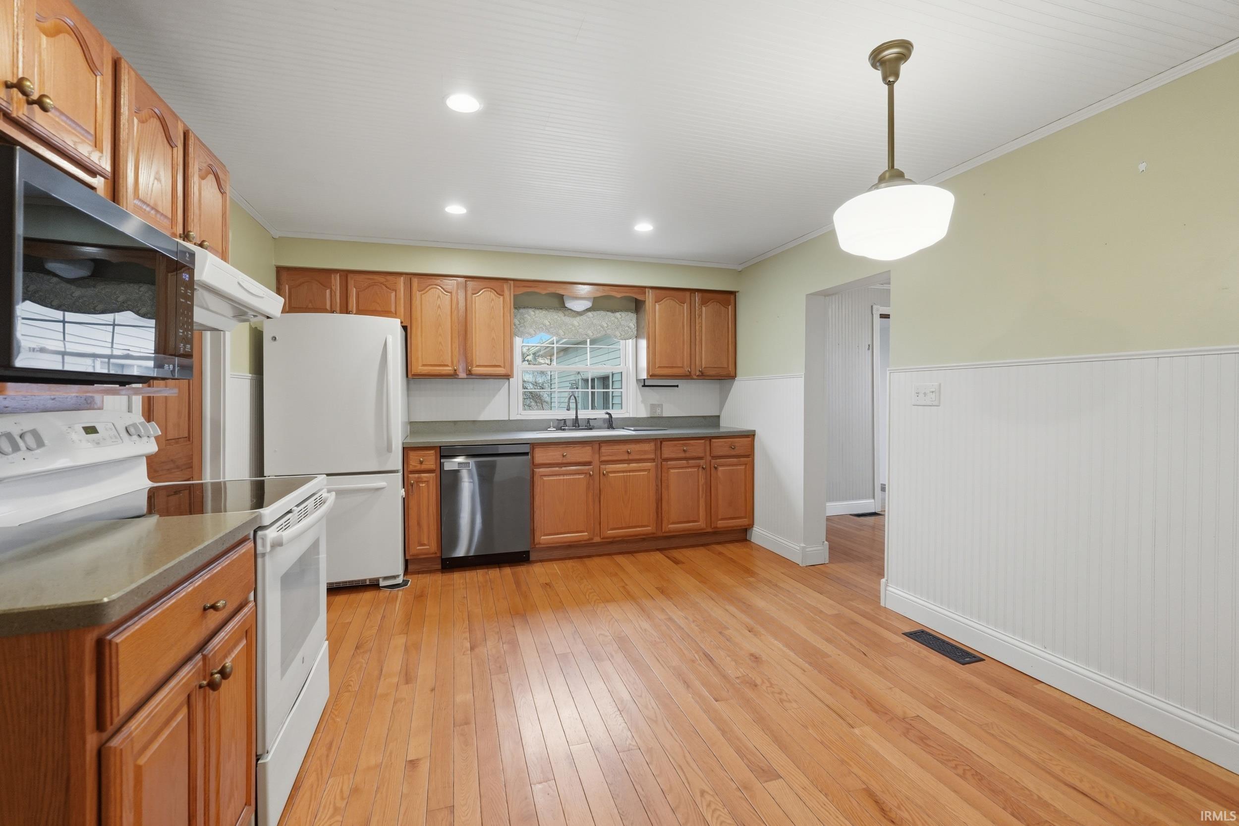 17711 Howe Road Monroeville, IN 46773 - Photo 5 of 35