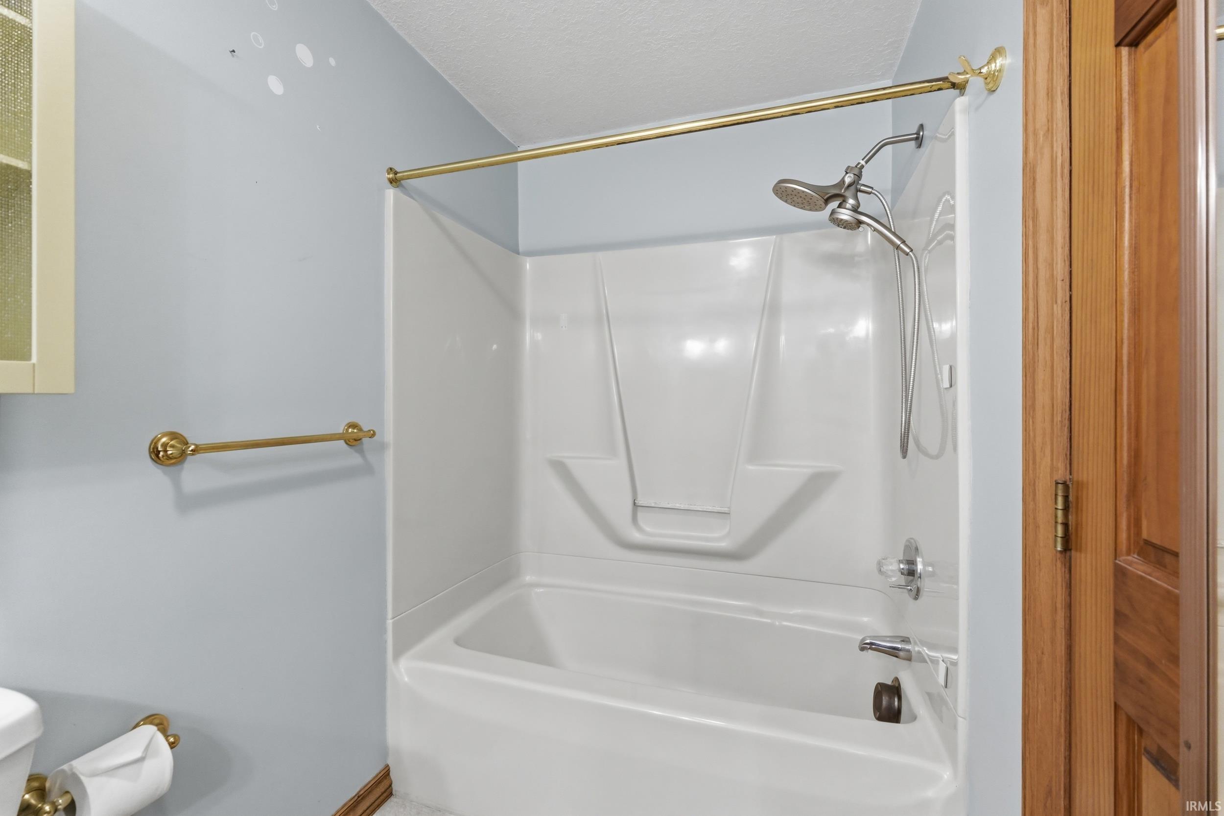 17711 Howe Road Monroeville, IN 46773 - Photo 9 of 35