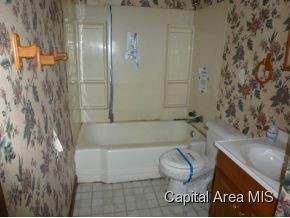 2431 South 13th Street Springfield, IL 62703 - Photo 7 of 9