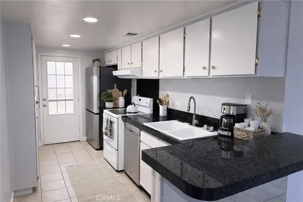 $1,995 | 74443 Driftwood Drive, Unit 3, Palm Desert, CA 92260