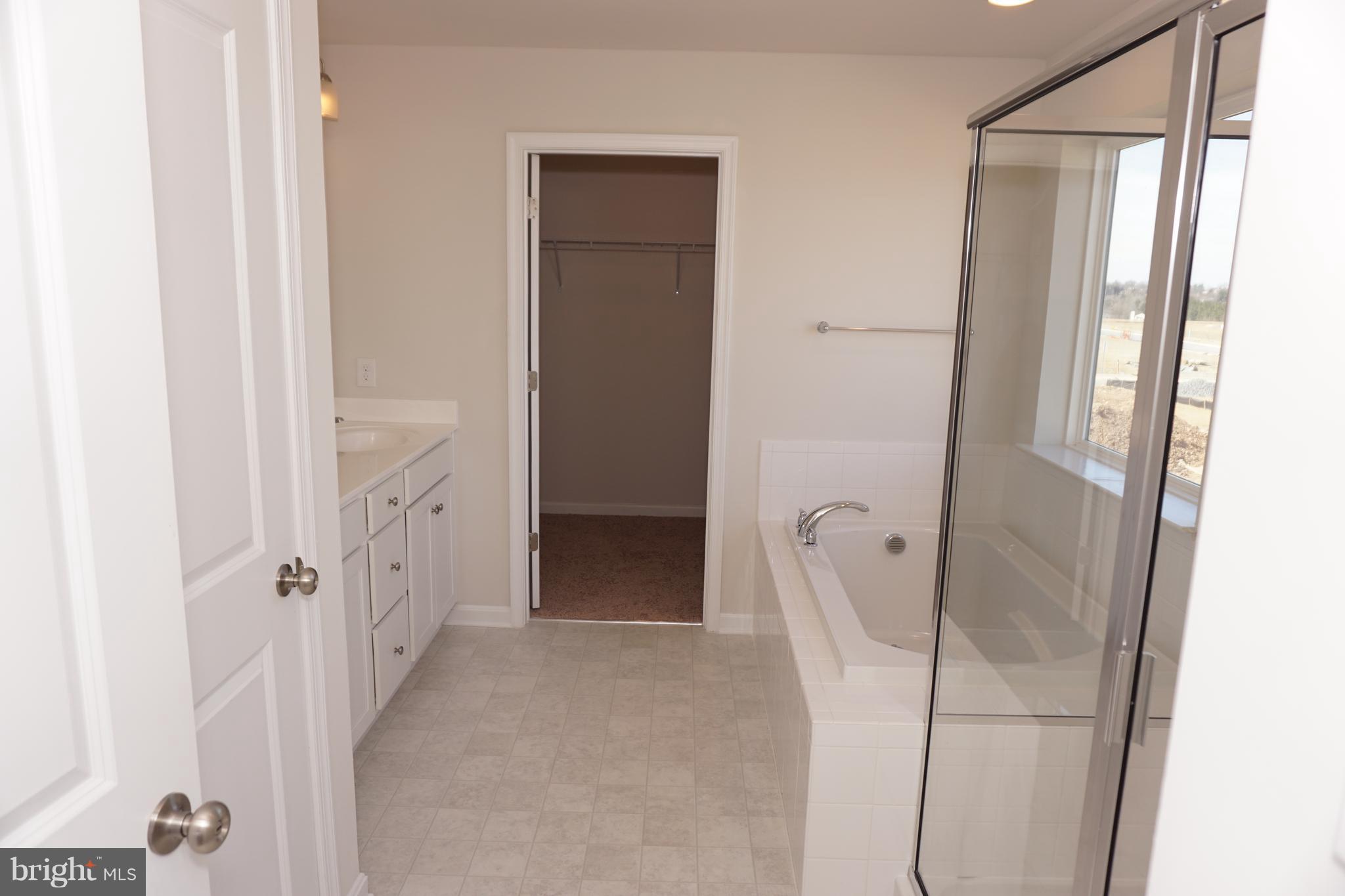 679 Stonegate Road Westminster, MD 21157 - Photo 14 of 28 Bath