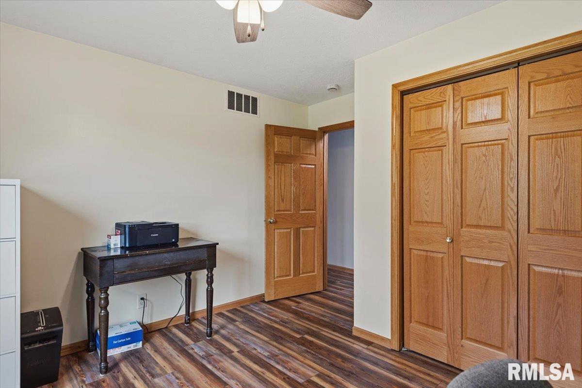 16410 Turkey Run Street Athens, IL 62613 - Photo 23 of 46