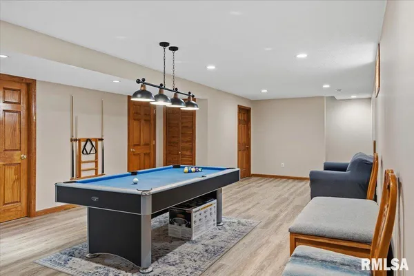 $395,000 | 16410 Turkey Run Street, Athens, IL 62613