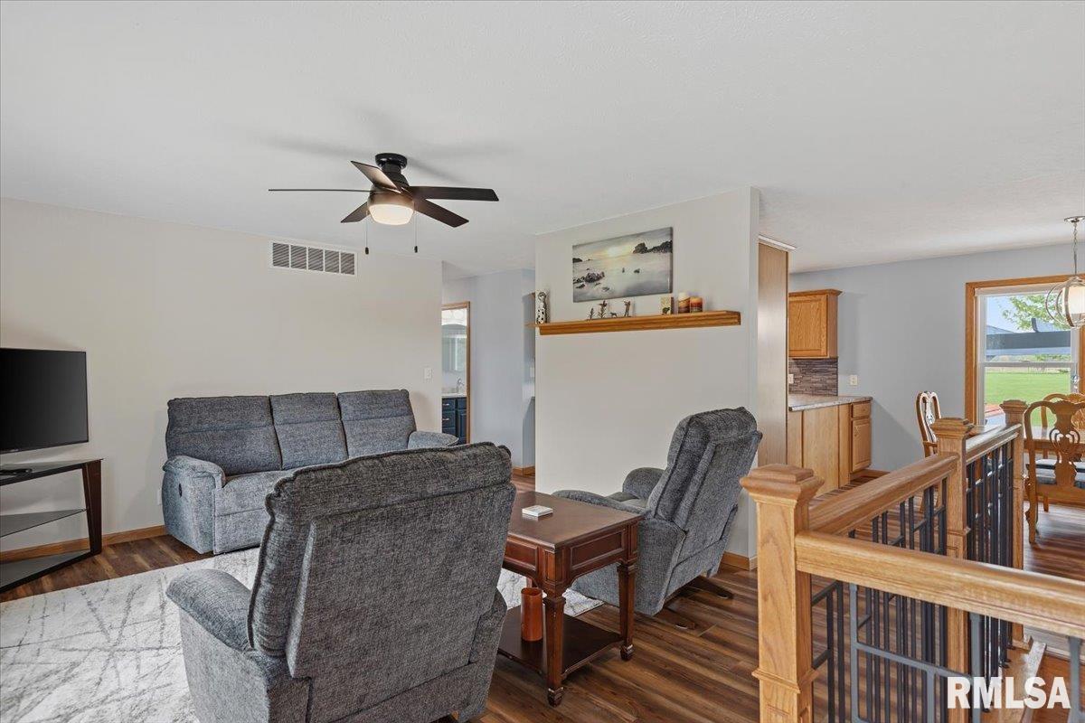 16410 Turkey Run Street Athens, IL 62613 - Photo 3 of 46