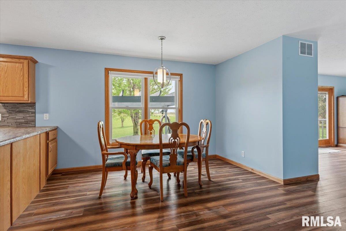 16410 Turkey Run Street Athens, IL 62613 - Photo 10 of 46