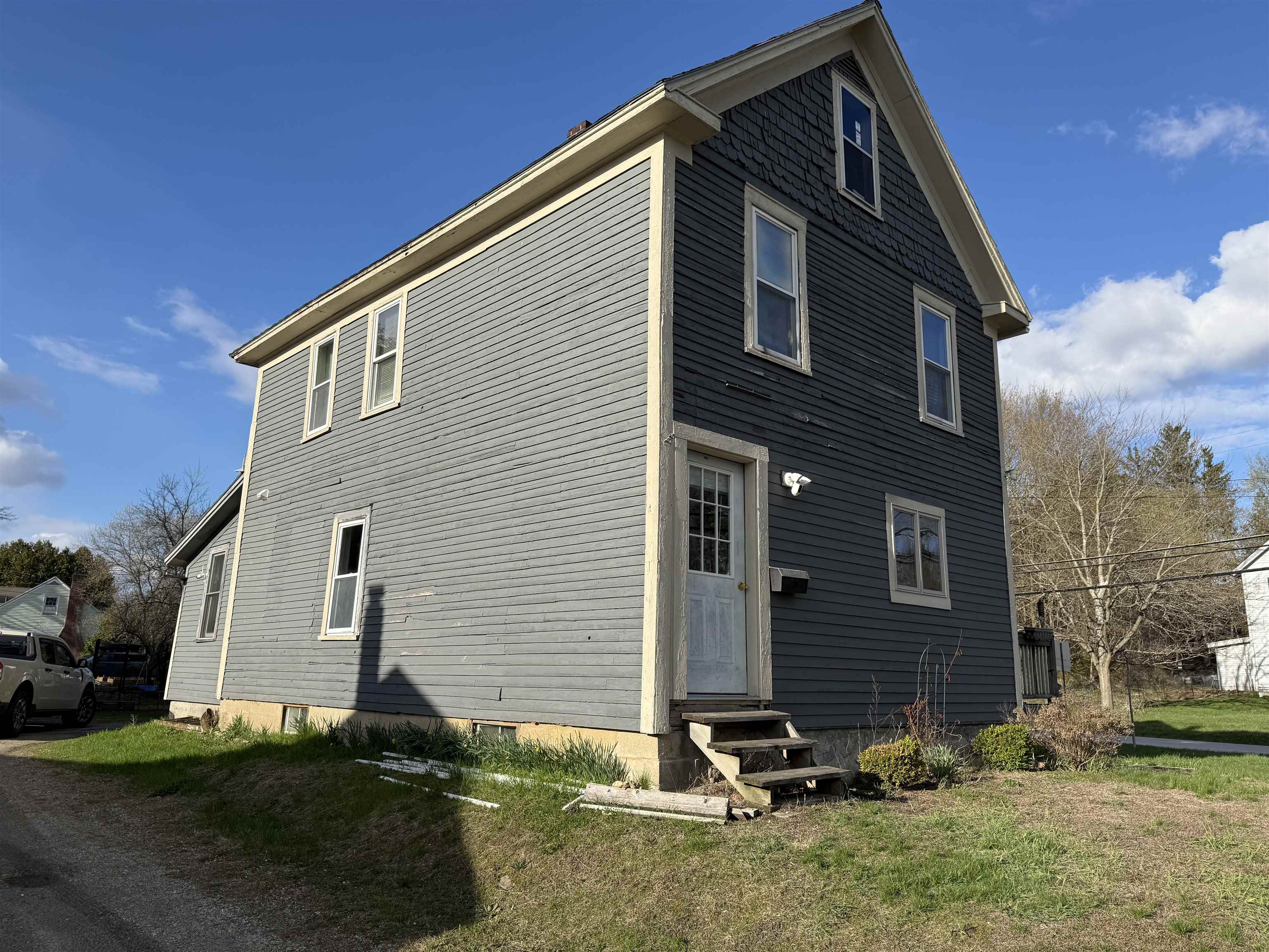 33 Field Avenue Rutland, VT 05701 - Photo 3 of 15