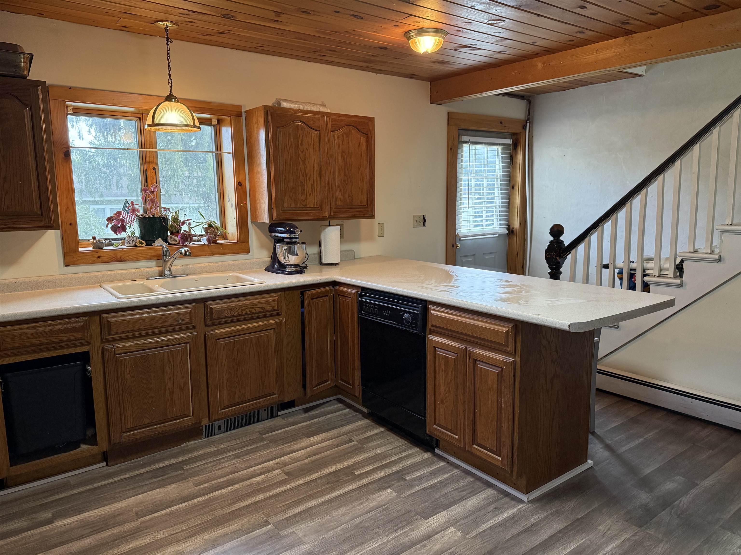 33 Field Avenue Rutland, VT 05701 - Photo 5 of 12