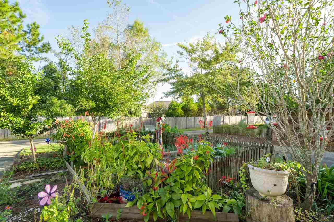 120 Savannah Square Fairhope, AL 36532 - Photo 29 of 36 Garden 2