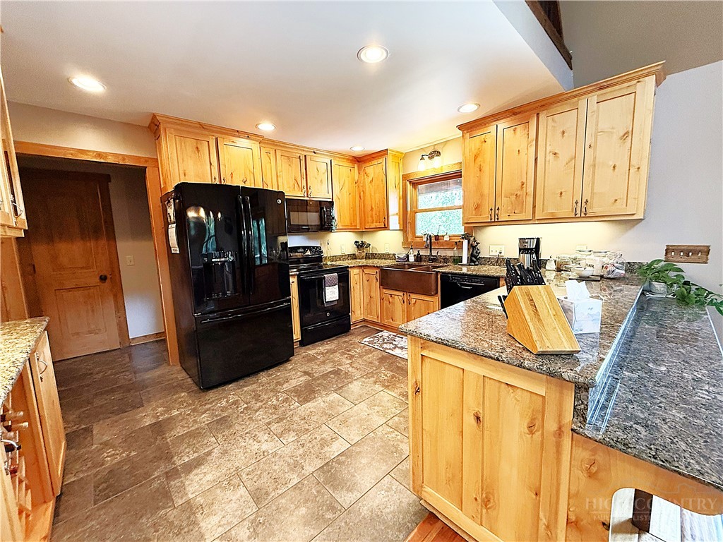 1400 Rustic Road West Jefferson, NC 28694 - Photo 11 of 23
