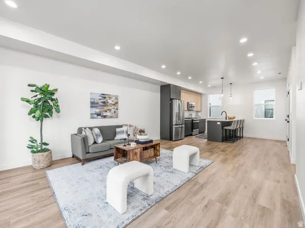 $450,000 | 493 West 620th Street North, Unit 122, Centerville, UT 84014