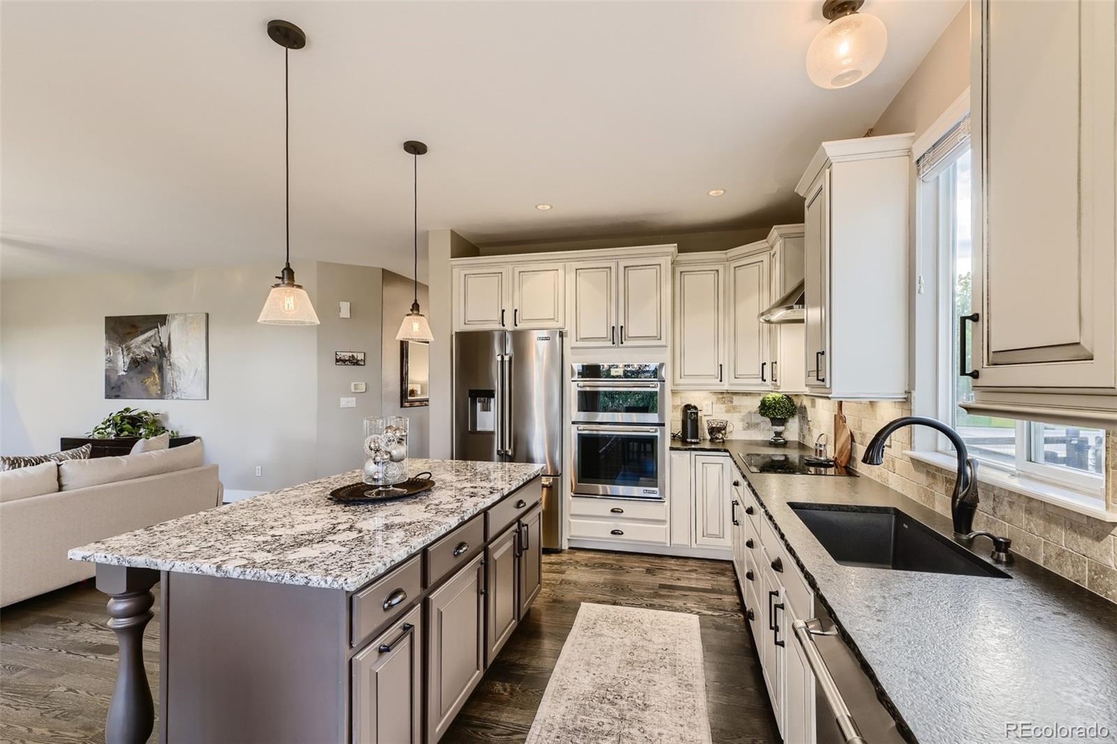 8524 Hackamore Road Littleton, CO 80125 - Photo 7 of 33 Gallery Image 7