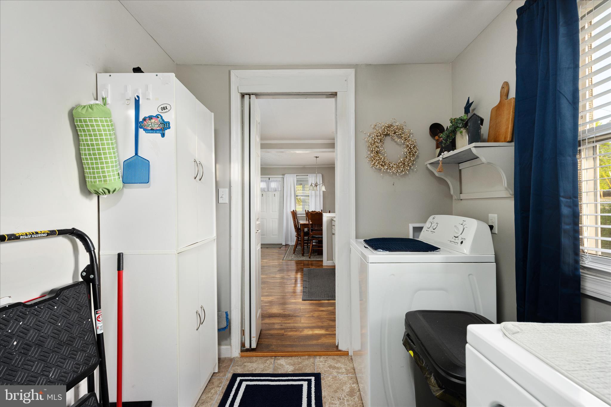 654 Capon Road Strasburg, VA 22657 - Photo 18 of 41 Laundry/mud room off the kitchen