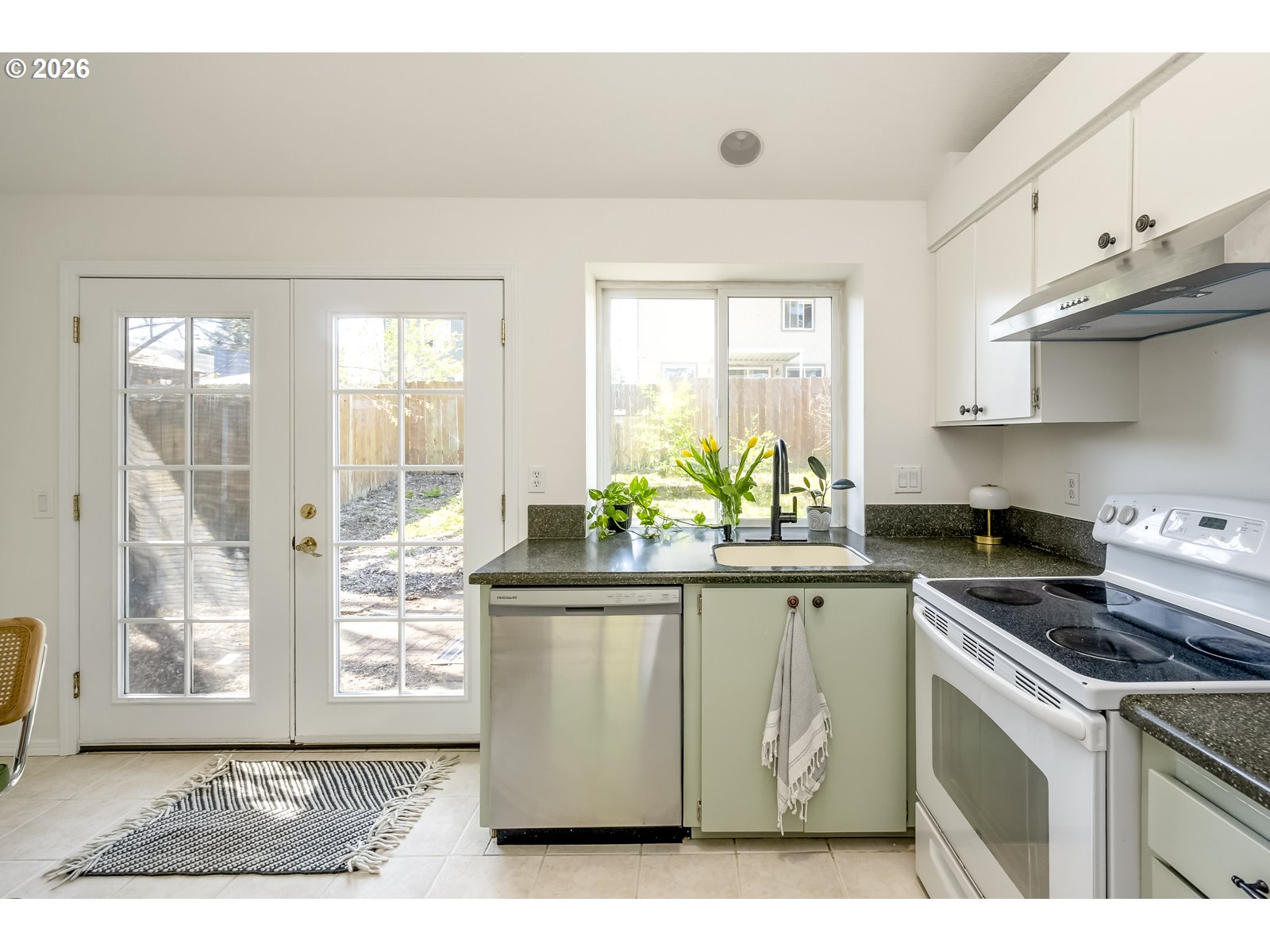 7227 Southwest Linette Way Beaverton, OR 97007 - Photo 13 of 40