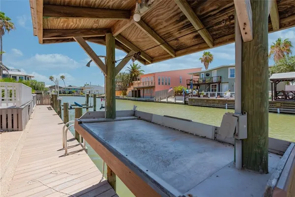 $660,000 | 1853 Bay Shore Drive, Rockport, TX 78382