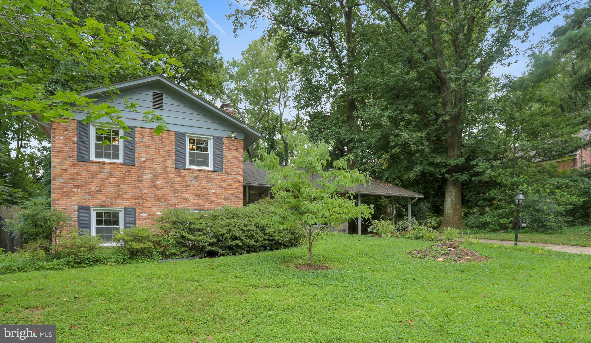 9515 Clement Road Silver Spring, MD 20910 - Photo 3 of 39