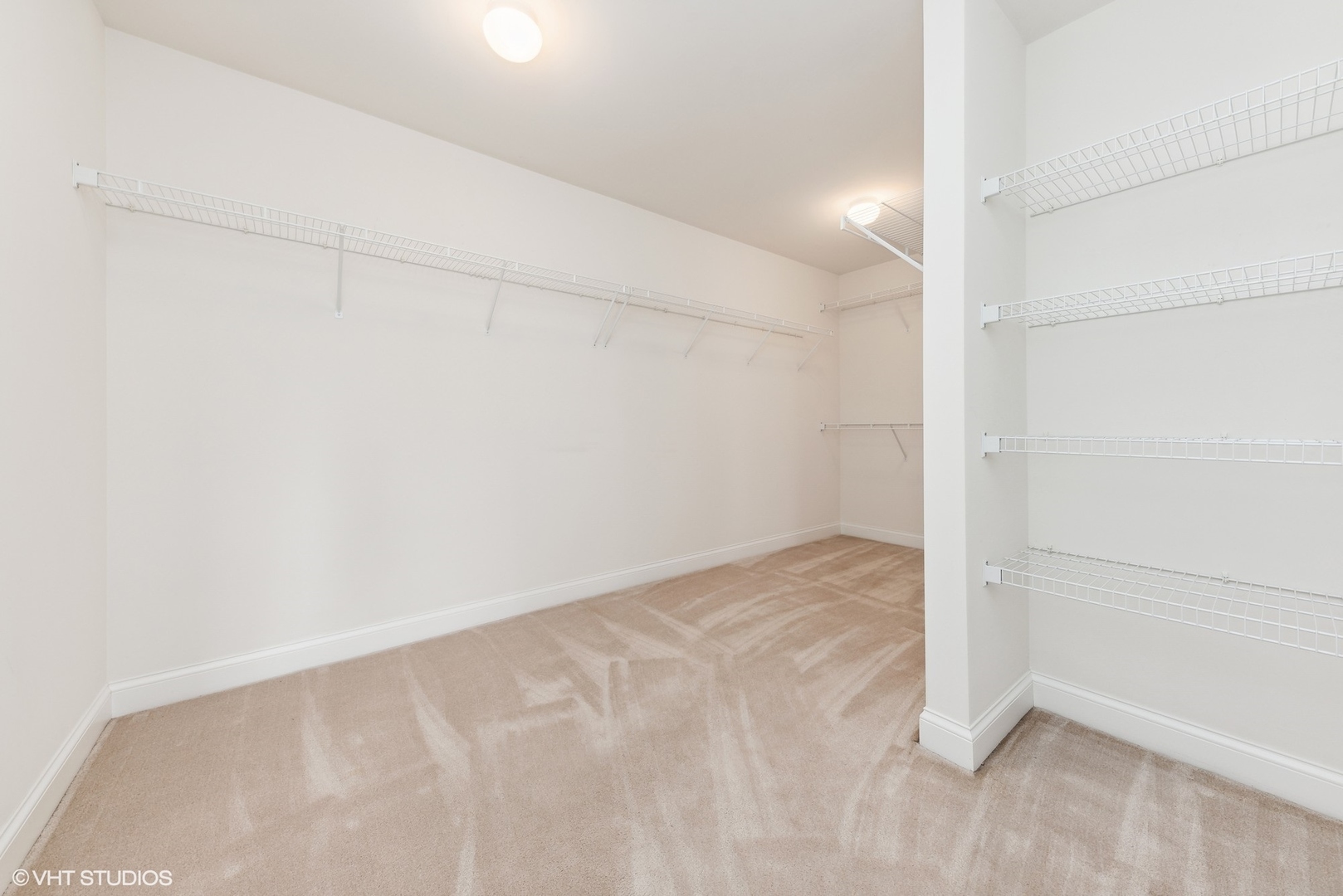 23914 Hillfarm Road Lake Barrington, IL 60010 - Photo 24 of 43 a view of an empty room