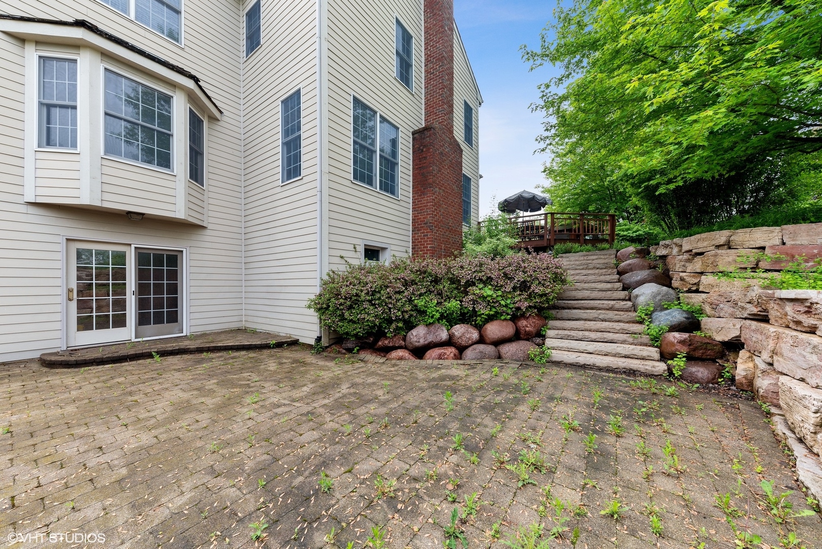 23914 Hillfarm Road Lake Barrington, IL 60010 - Photo 37 of 43 a view of a backyard with sitting area