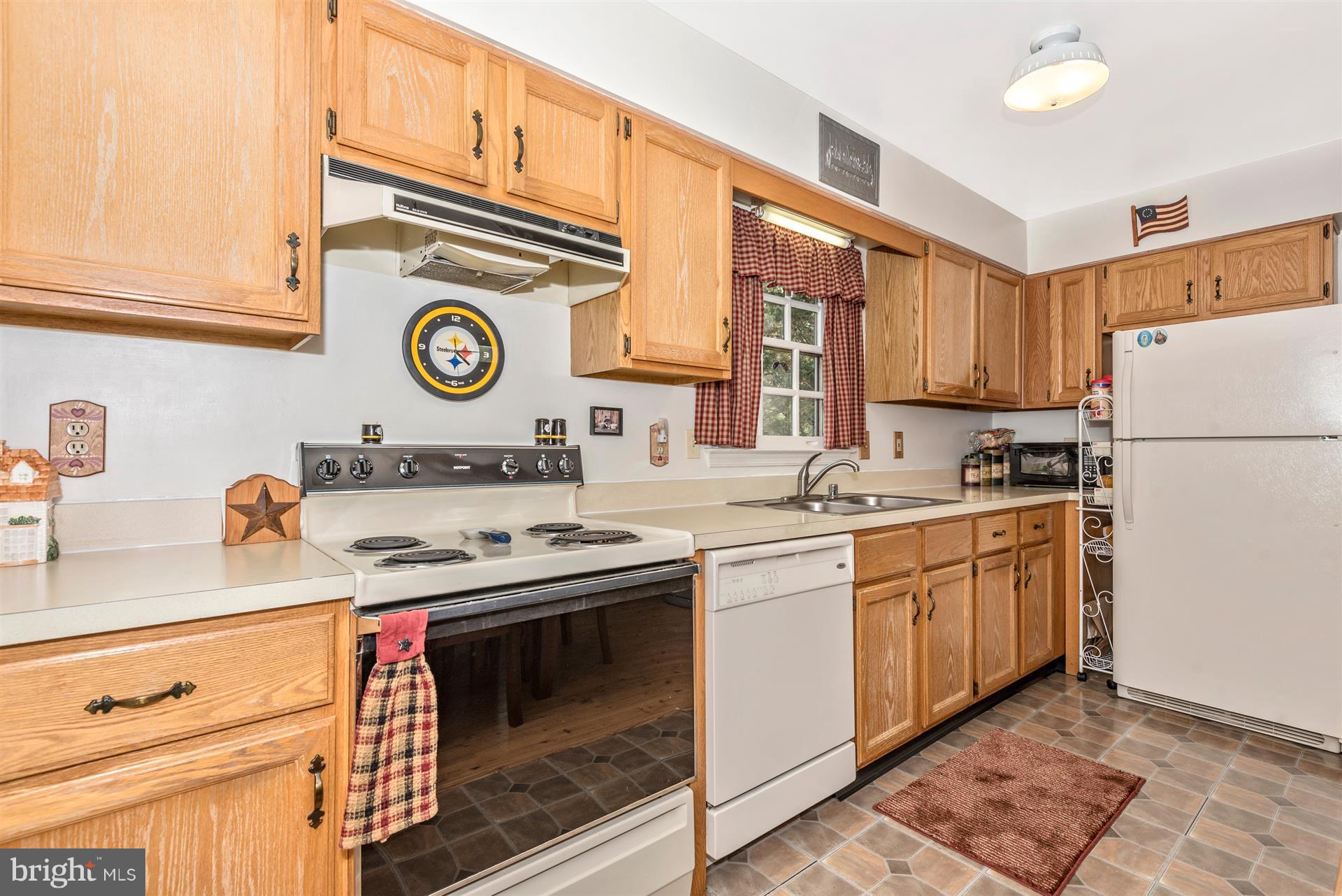 117 Rouzer Lane Thurmont, MD 21788 - Photo 7 of 19 Kitchen