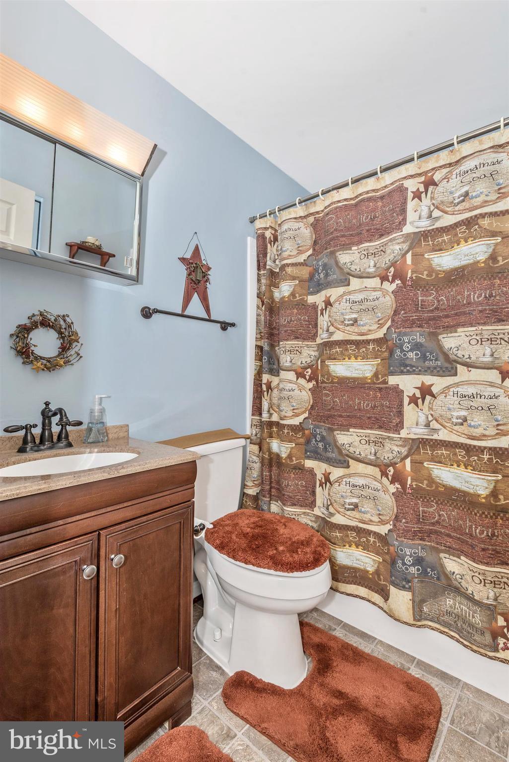 117 Rouzer Lane Thurmont, MD 21788 - Photo 8 of 19 Bath