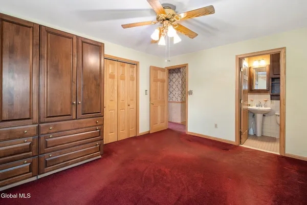 $369,900 | 14 Ledgewood Drive, Colonie, NY 12205