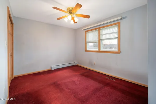 $369,900 | 14 Ledgewood Drive, Colonie, NY 12205