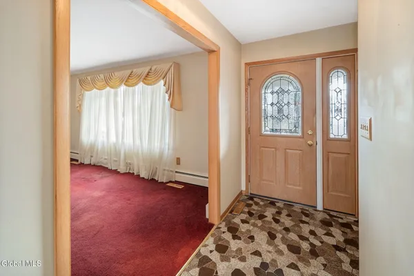 $369,900 | 14 Ledgewood Drive, Colonie, NY 12205