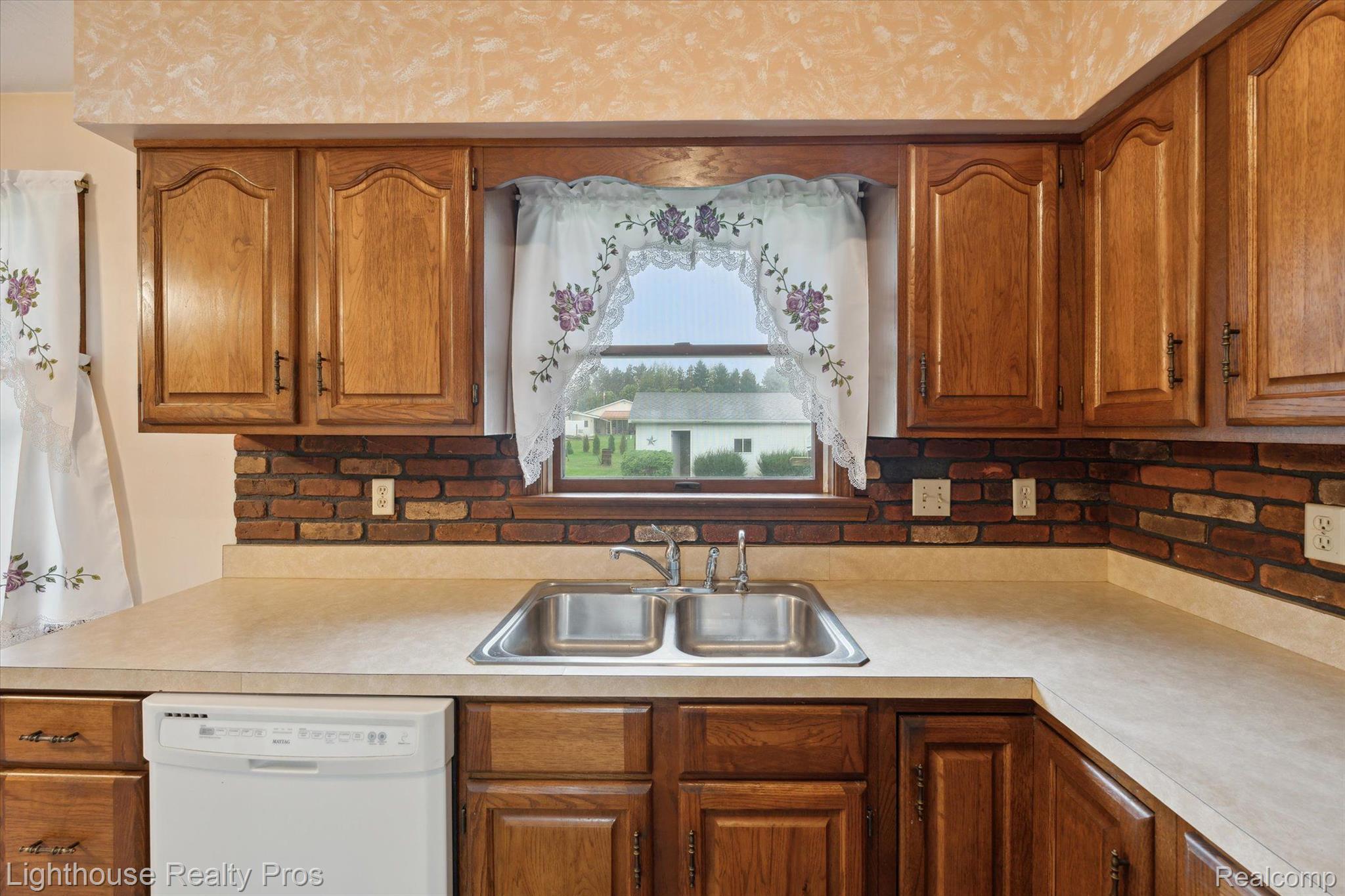 8301 Doyle Road Laingsburg, MI 48848 - Photo 10 of 42 Gallery Image 10