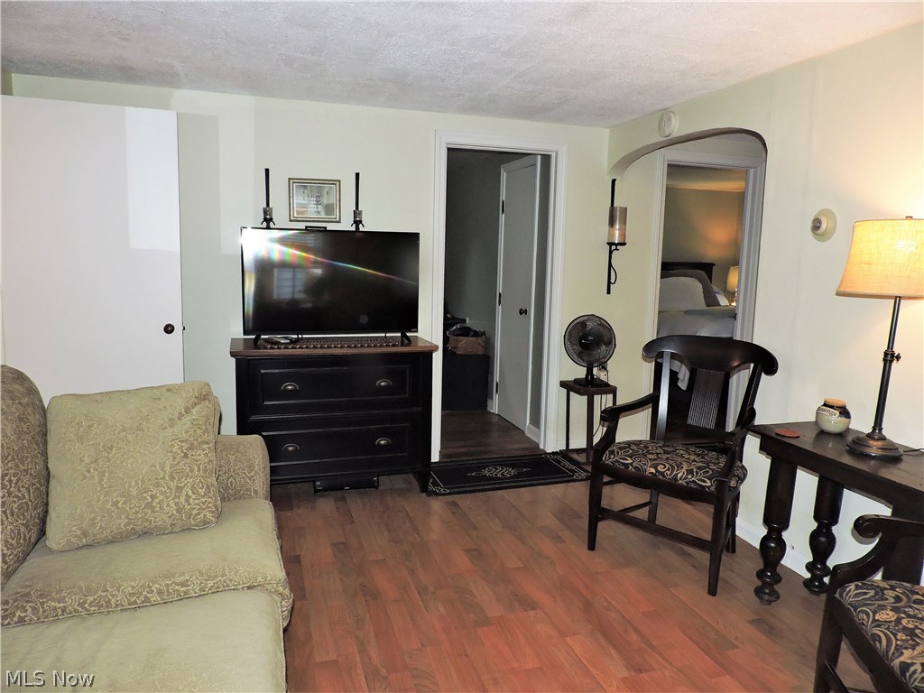 37798 Butternut Ridge Road North Ridgeville, OH 44039 - Photo 11 of 17 Living Room