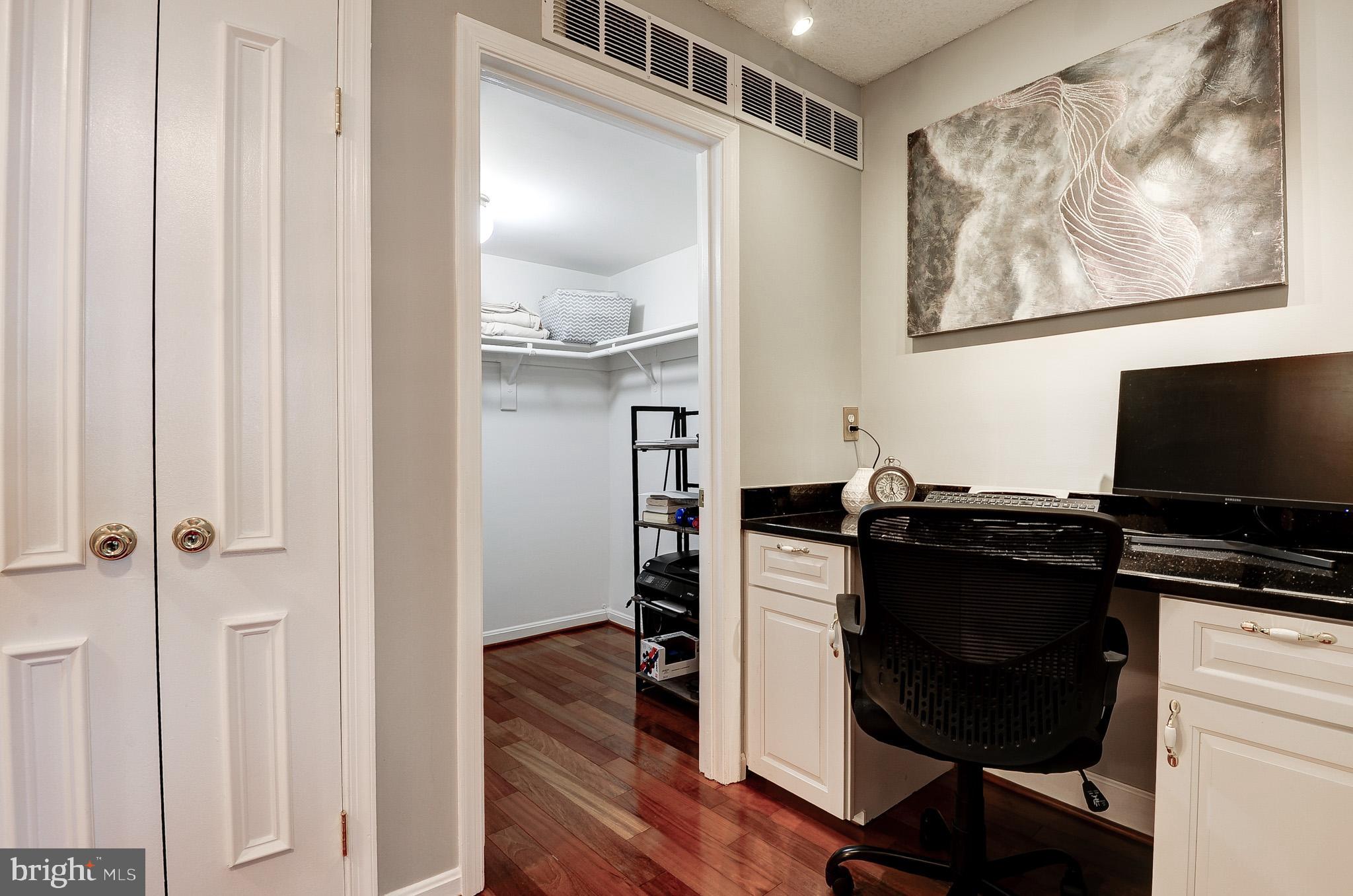 1101 South Arlington Ridge Road, Unit 106 Arlington, VA 22202 - Photo 23 of 33