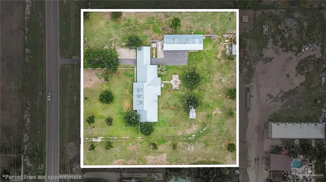 a view of residential front door