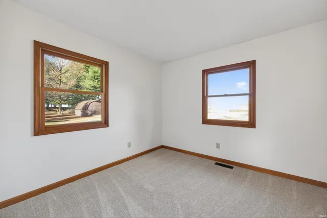 $330,000 | 1346 North Old Worthington Road, Bloomfield, IN 47424