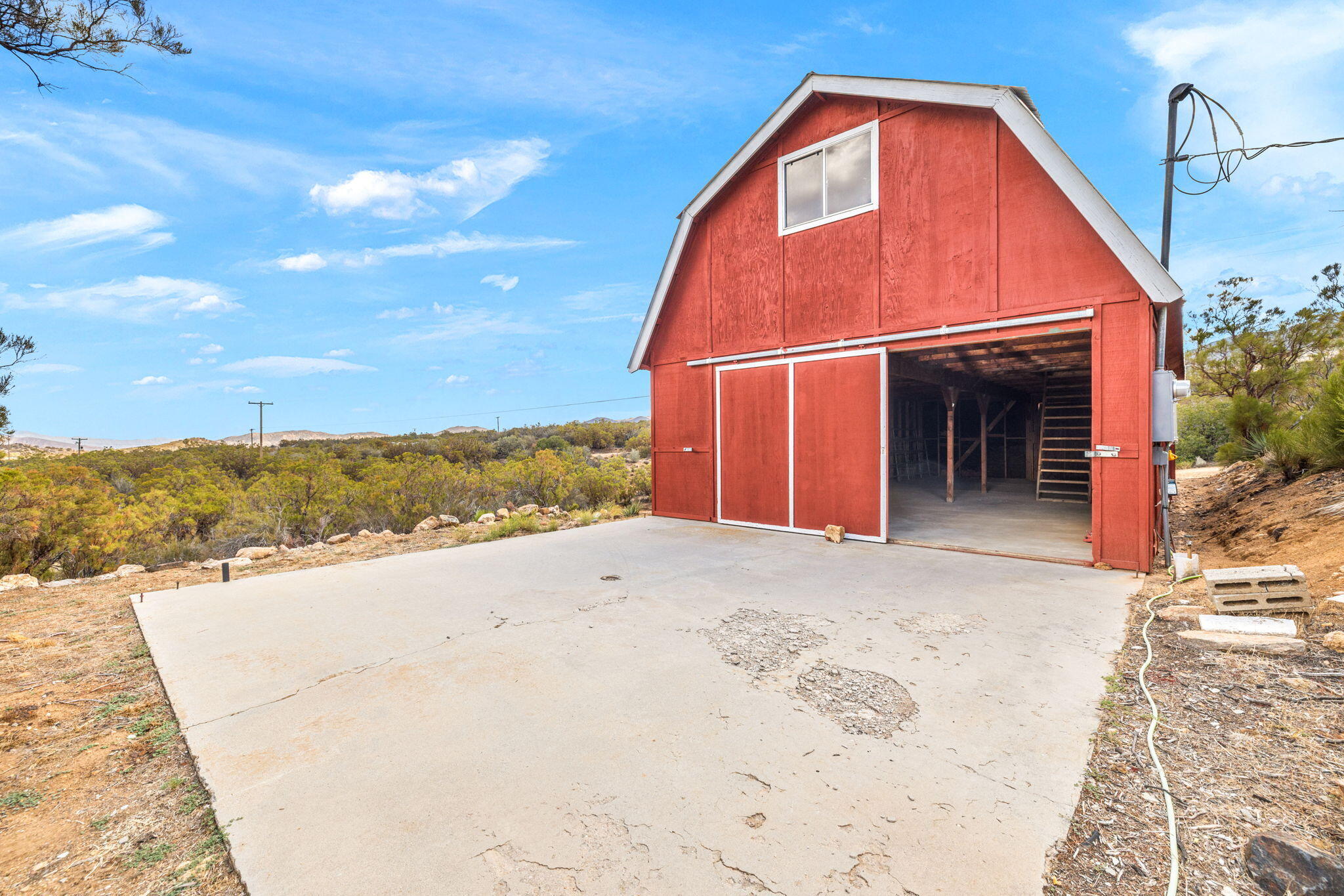 58700 Mica Road Anza, CA 92539 - Photo 6 of 20 a view of a terrace with sky view