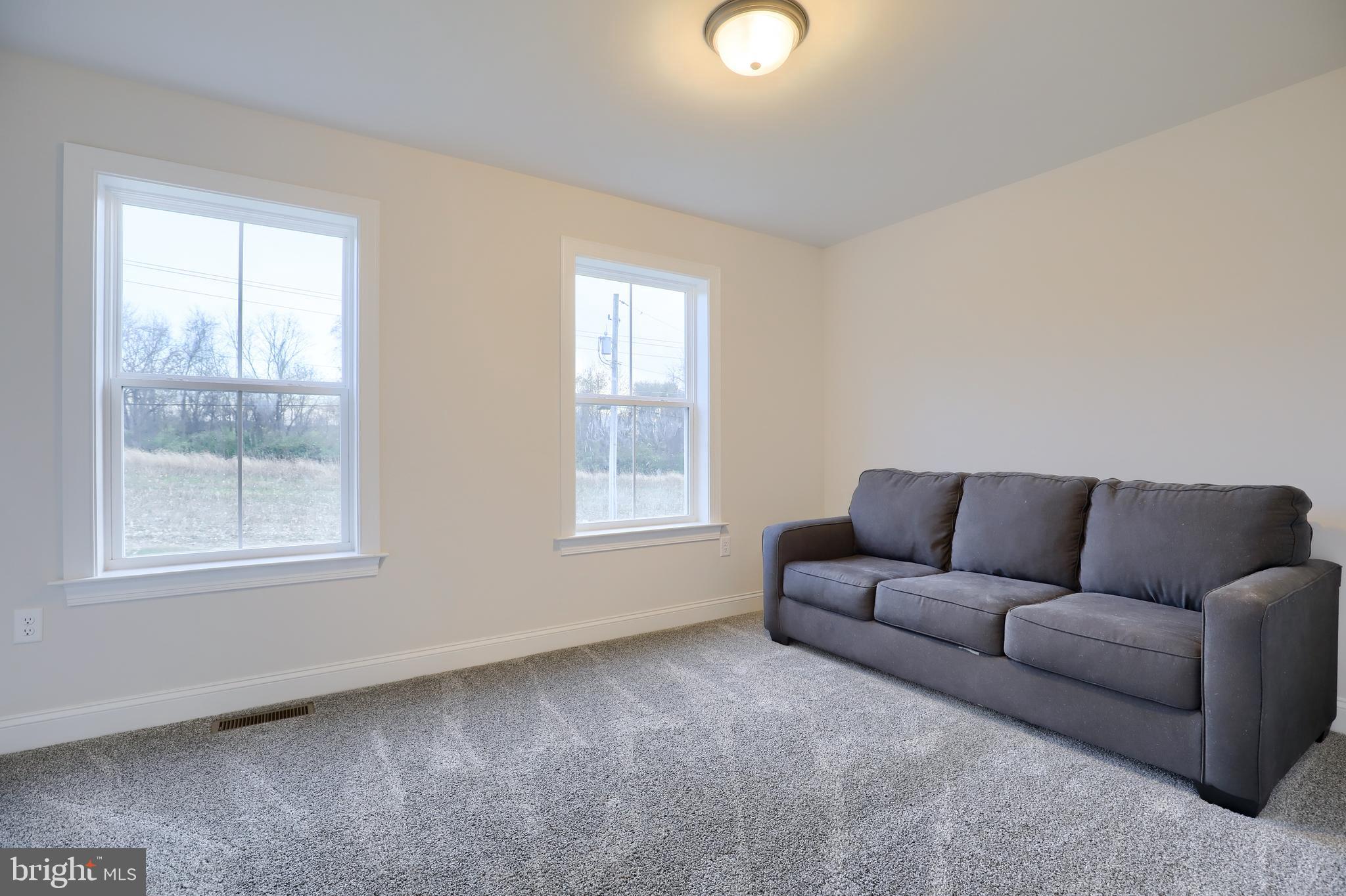 211 Brenneman Road Lancaster, PA 17603 - Photo 17 of 25 Gallery Image 17