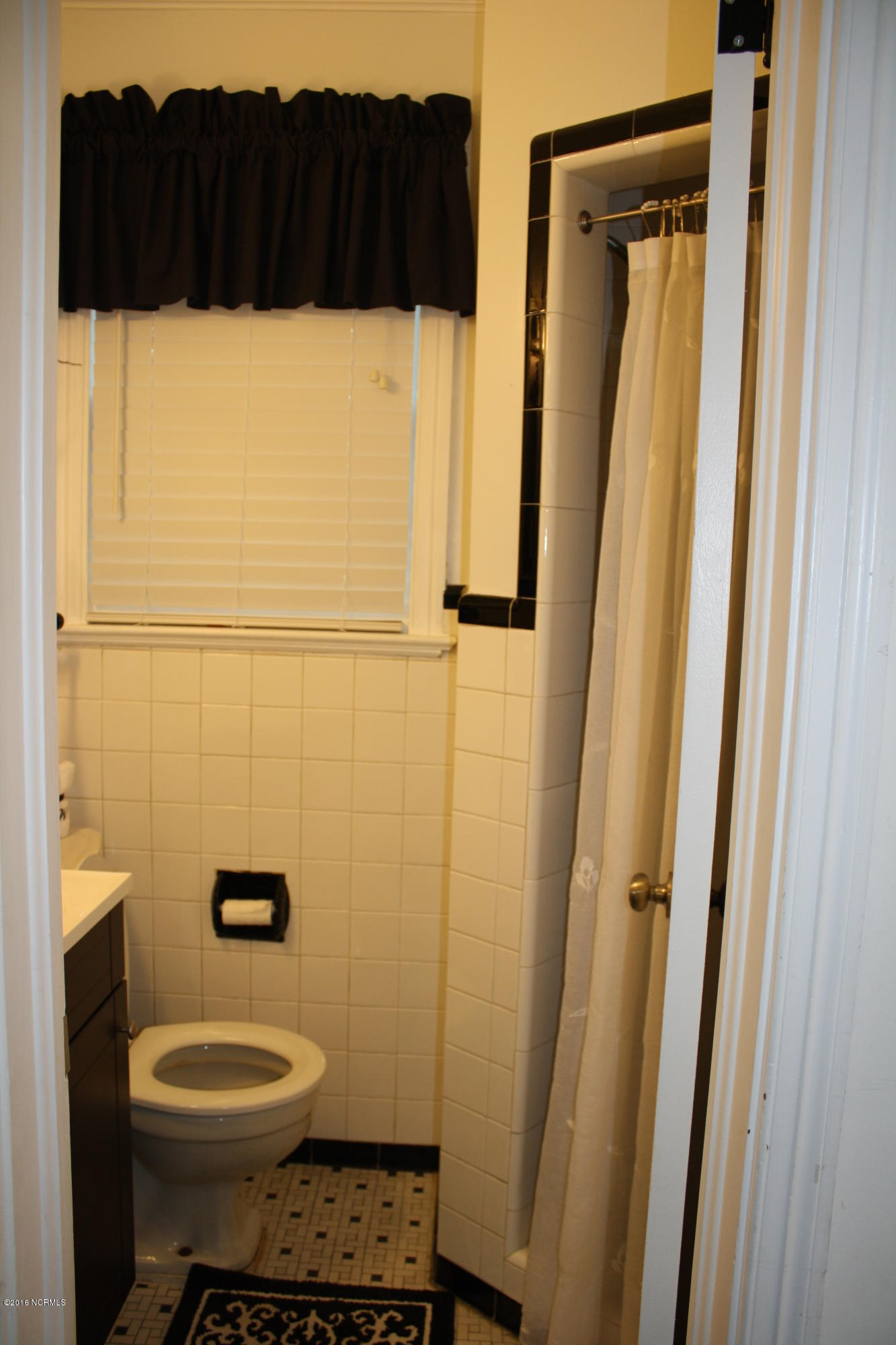 1305 Carey Road Kinston, NC 28501 - Photo 11 of 17 Bath 1