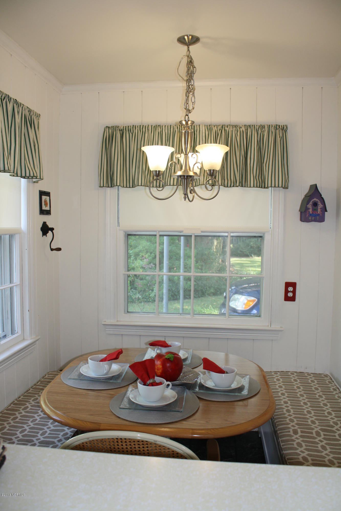 1305 Carey Road Kinston, NC 28501 - Photo 3 of 17 Breakfast Area