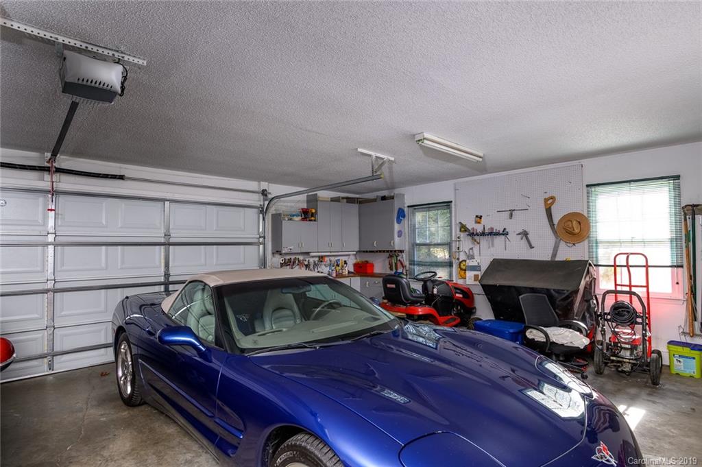 11019 Idlewild Road Matthews, NC 28105 - Photo 34 of 41 Gallery Image 34