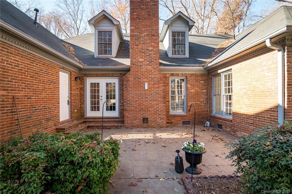 11019 Idlewild Road Matthews, NC 28105 - Photo 36 of 41 Gallery Image 36