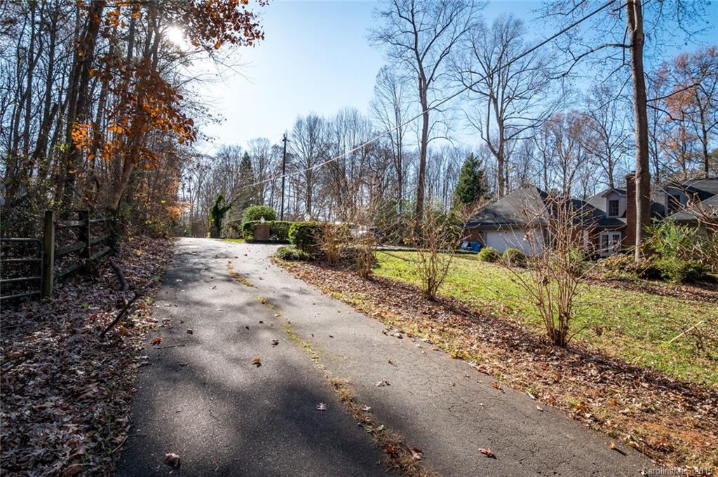 11019 Idlewild Road Matthews, NC 28105 - Photo 41 of 41 Gallery Image 41
