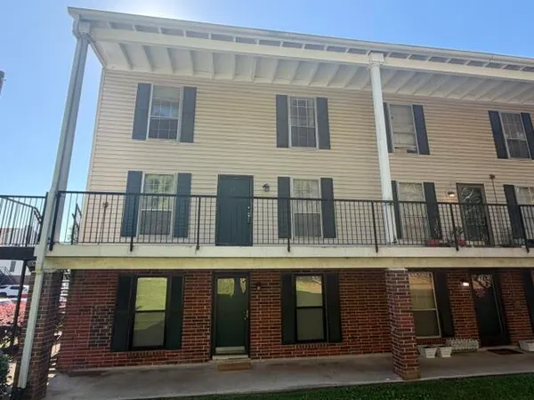 $79,900 | 900 Mountain Creek Road, Unit 67, Chattanooga, TN 37405