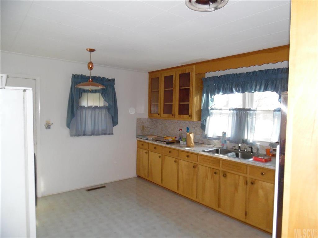 1126 Caleb Setzer Road Newton, NC 28658 - Photo 11 of 12 Gallery Image 11