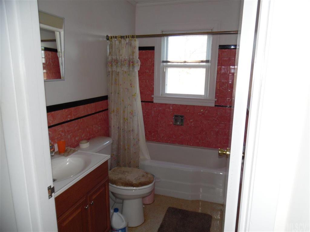 1126 Caleb Setzer Road Newton, NC 28658 - Photo 4 of 12 Gallery Image 4