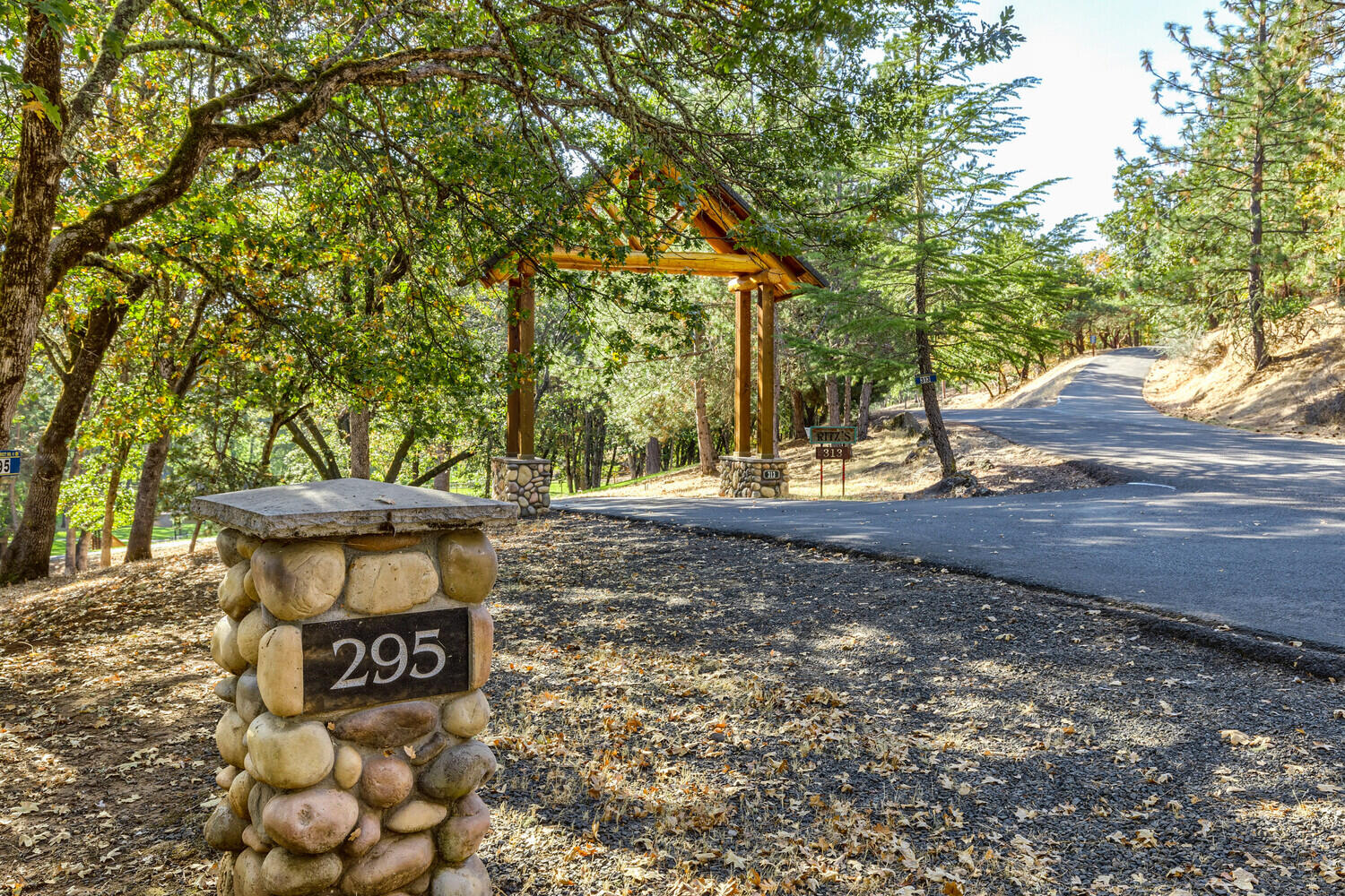 295 Rene Drive Shady Cove, OR 97539 - Photo 51 of 78 RENE (2)