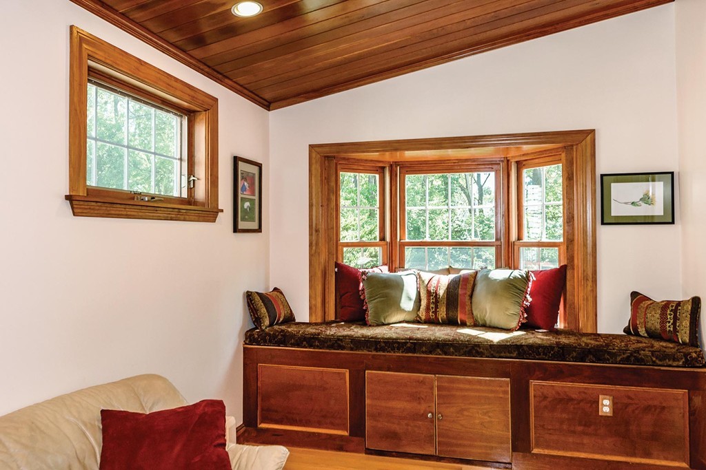 263 Beverly Road Brookline, MA 02467 - Photo 8 of 12